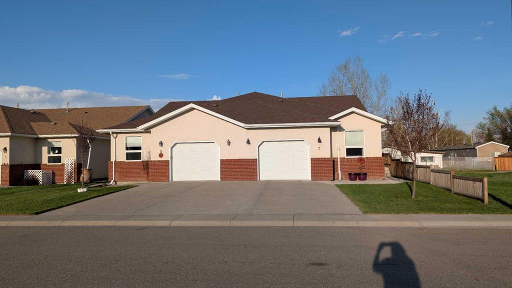 Photo of 7 Sundance Street W, Claresholm, AB T0L 0T0 (MLS # A2309635)