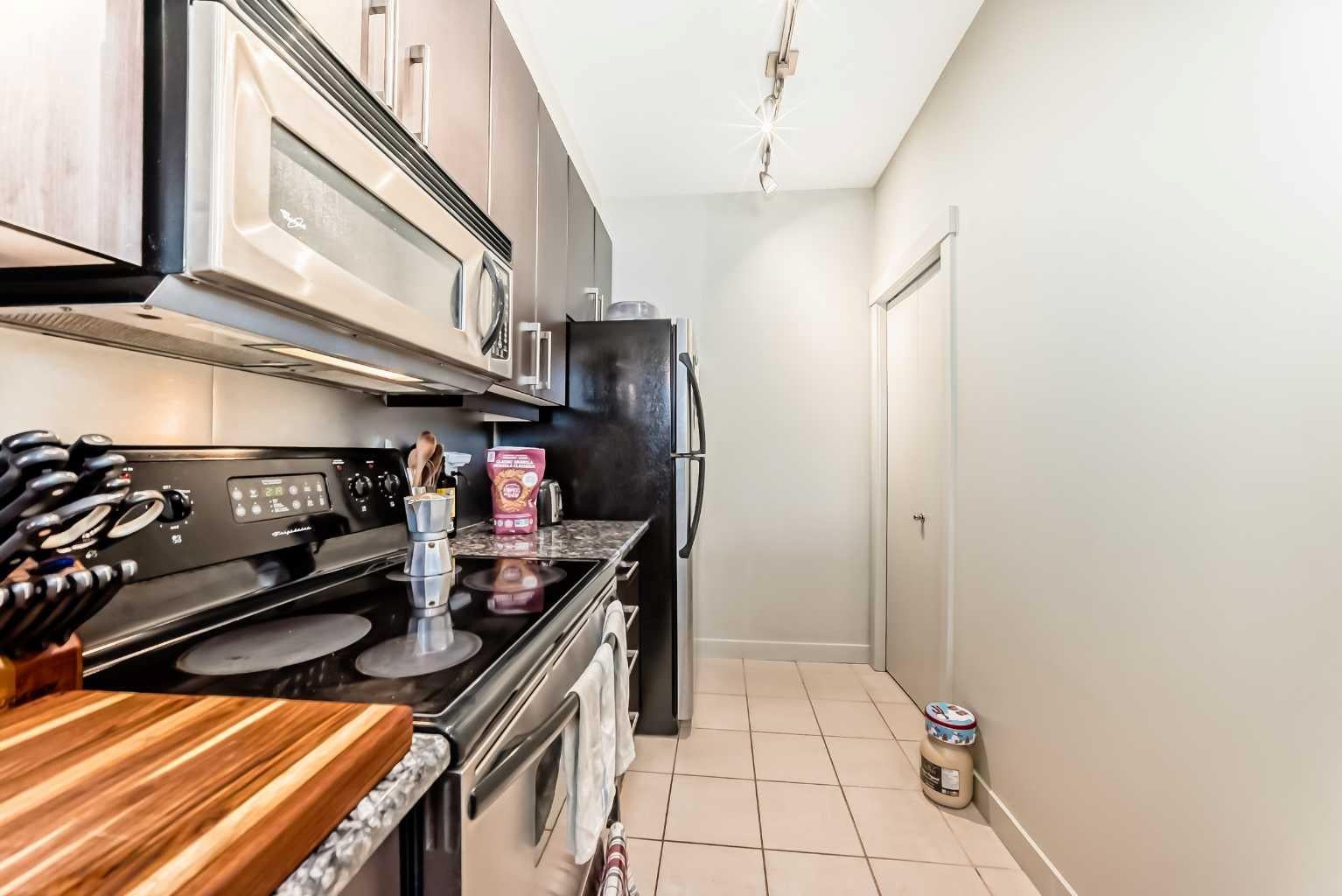 830 Centre Avenue NE 204