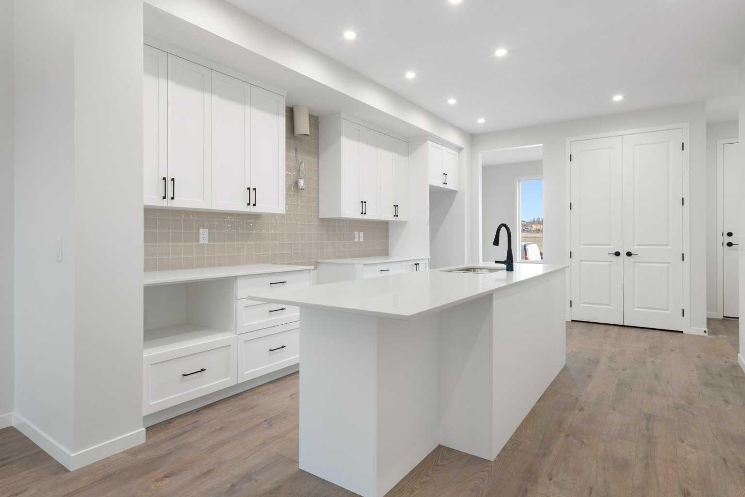 103 Royston Way NW