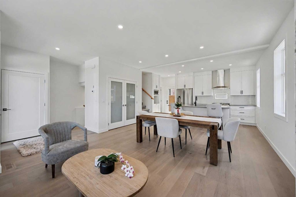Photo of 753 Centre Avenue NE, Calgary, AB T2E 4B6 (MLS # A2346372)