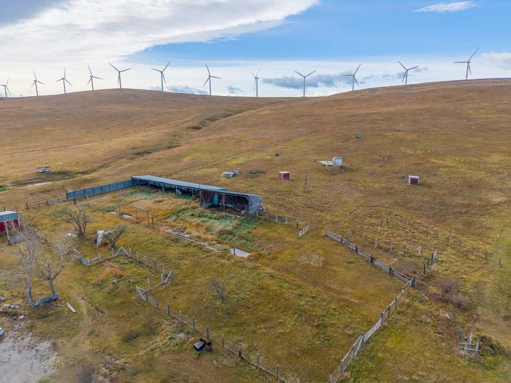 Photo of 73 TWP Road, Rural Pincher Creek No. 9, M.D. of, AB T0K 0P0 (MLS # A2266155)