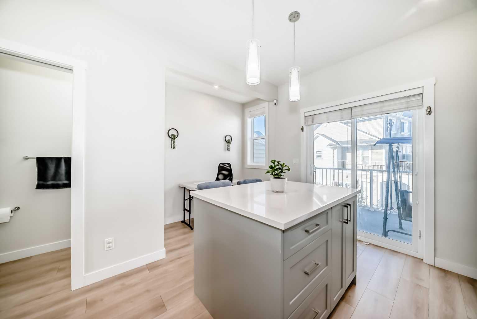 240 Copperleaf Way SE