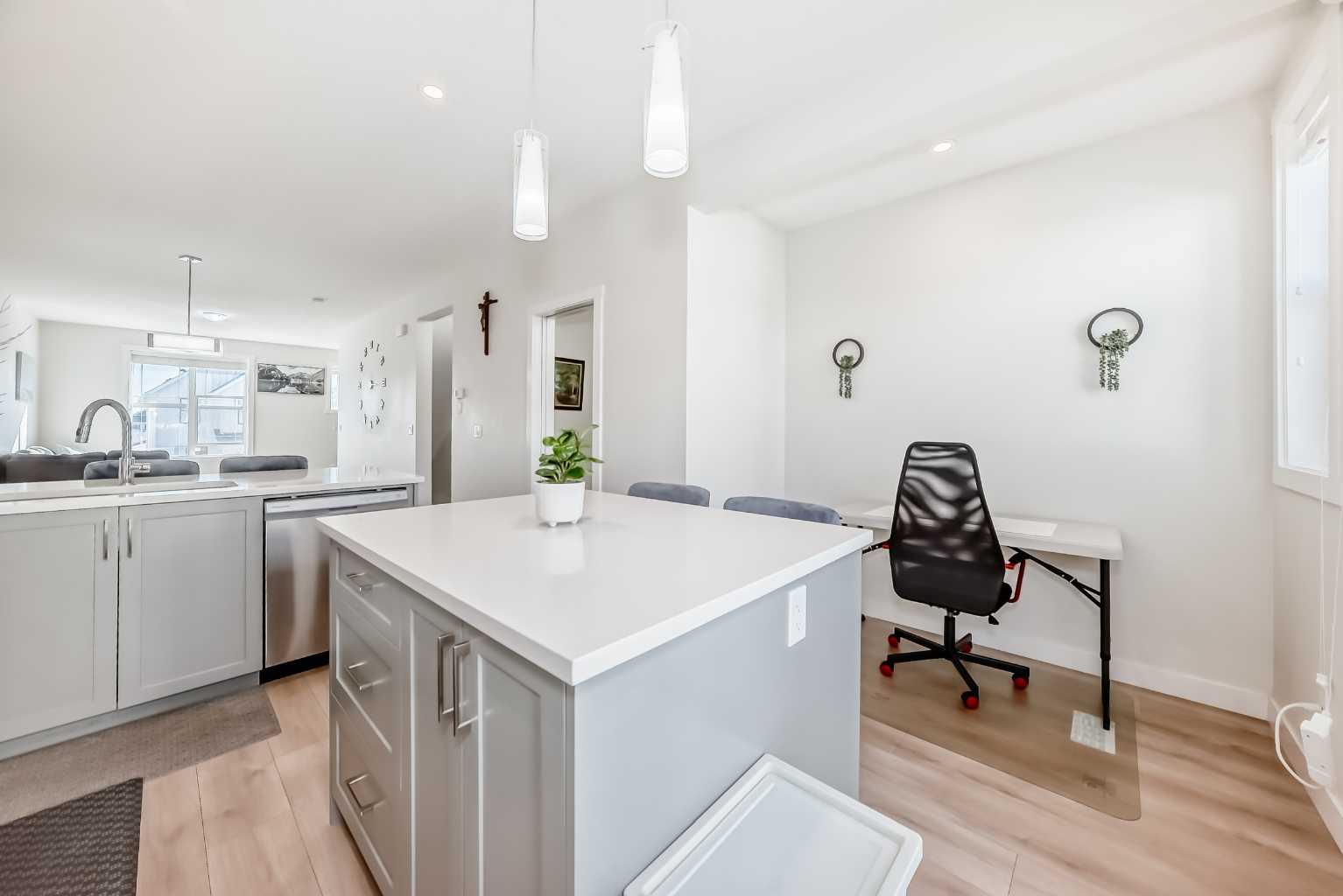 240 Copperleaf Way SE