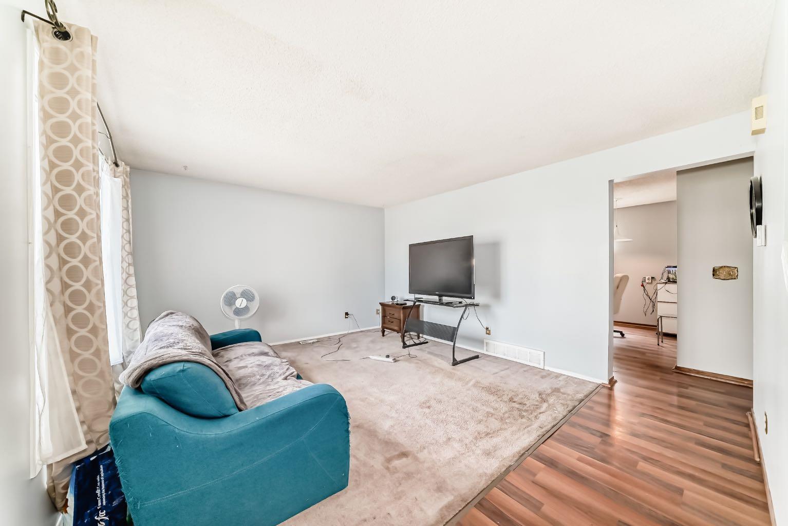 411 Abadan Place NE