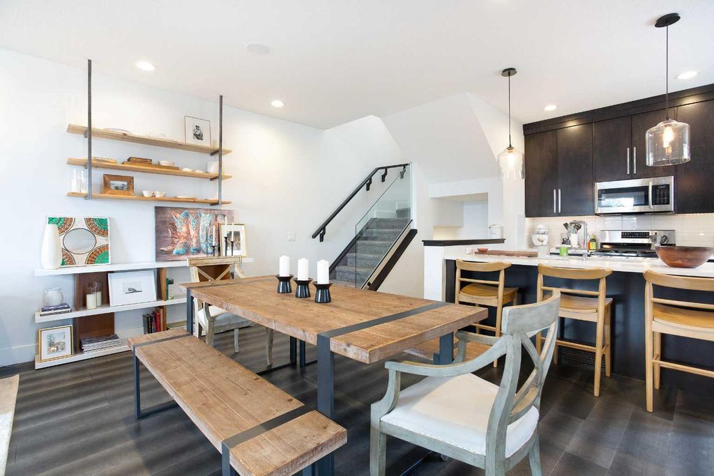 Photo of 2816 34 Street SW #2, Calgary, AB T3E 2W9 (MLS # A2289682)