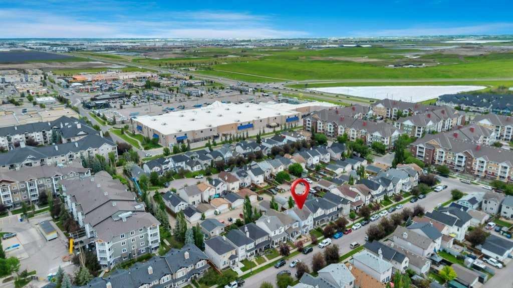 Photo of 175 Prestwick Villas SE, Calgary, AB T2Z 4S3 (MLS # A2329015)