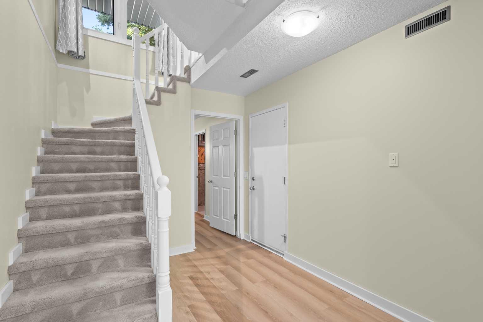 22 Coachway Gardens SW