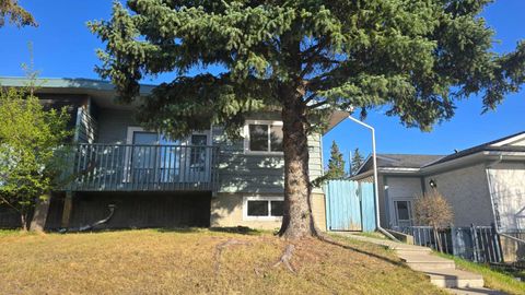 Photo of 5806 Dalgleish Road NW, Calgary, AB T3A 1K5 (MLS # A2313600)