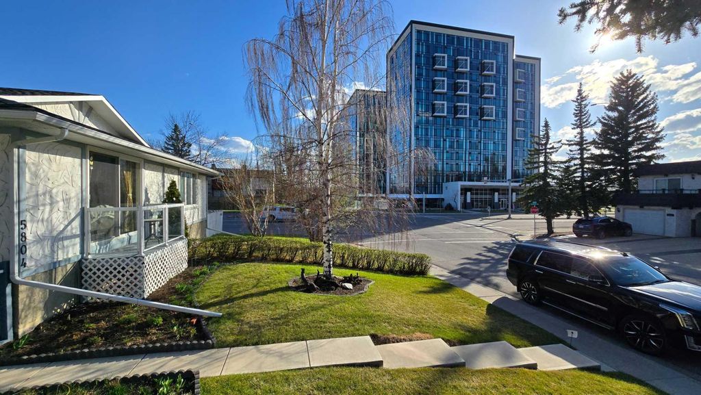 Photo of 5806 Dalgleish Road NW, Calgary, AB T3A 1K5 (MLS # A2313600)