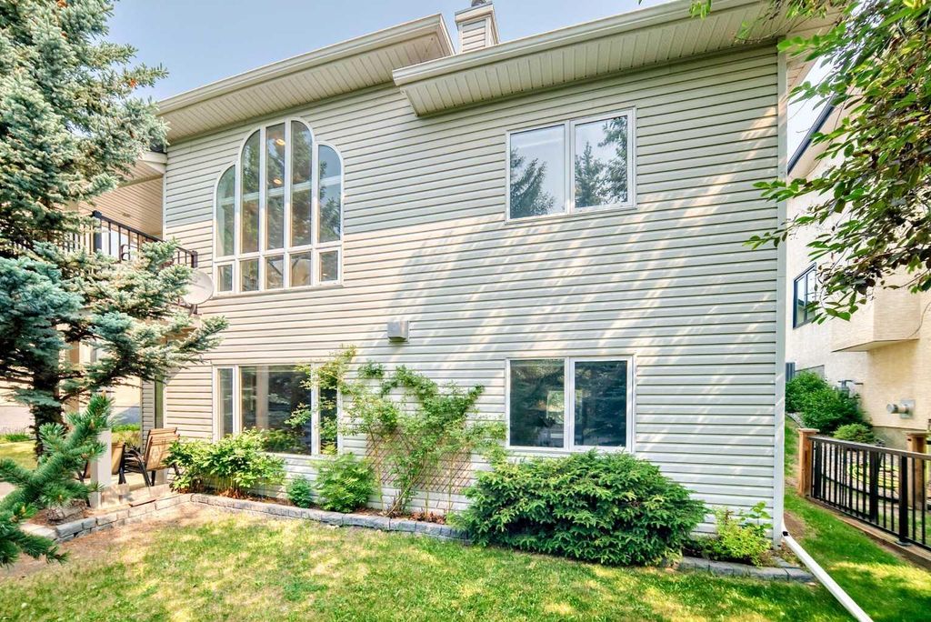 Photo of 29 Simcoe Gate SW, Calgary, AB T3H 4K6 (MLS # A2289680)