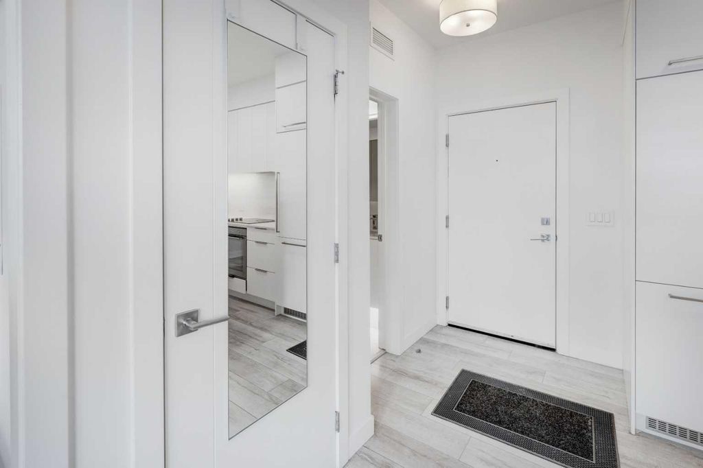 Photo of 3125 39 Street NW #205, Calgary, AB T3E 2C3 (MLS # A2293372)