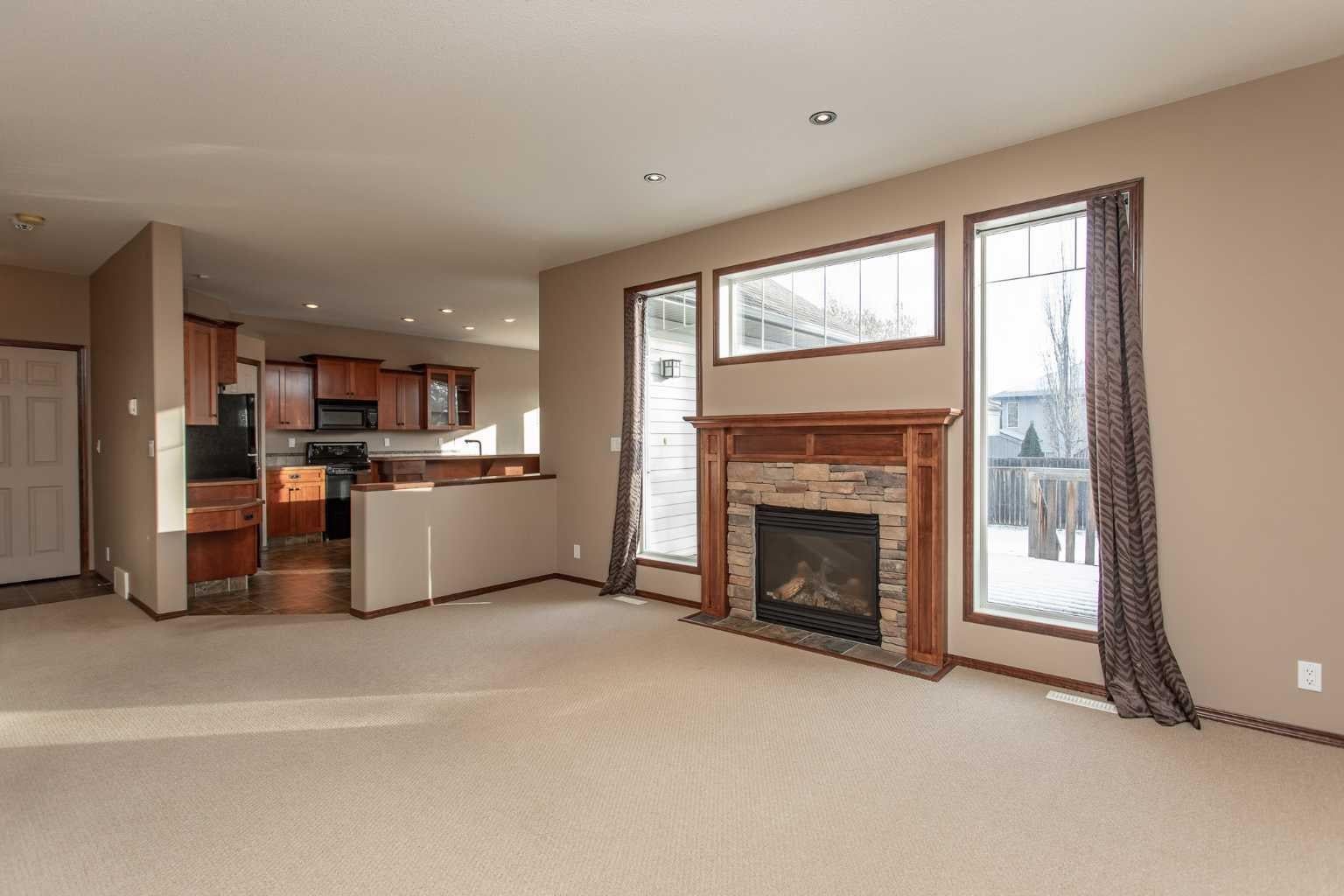 23 Lanterman Close