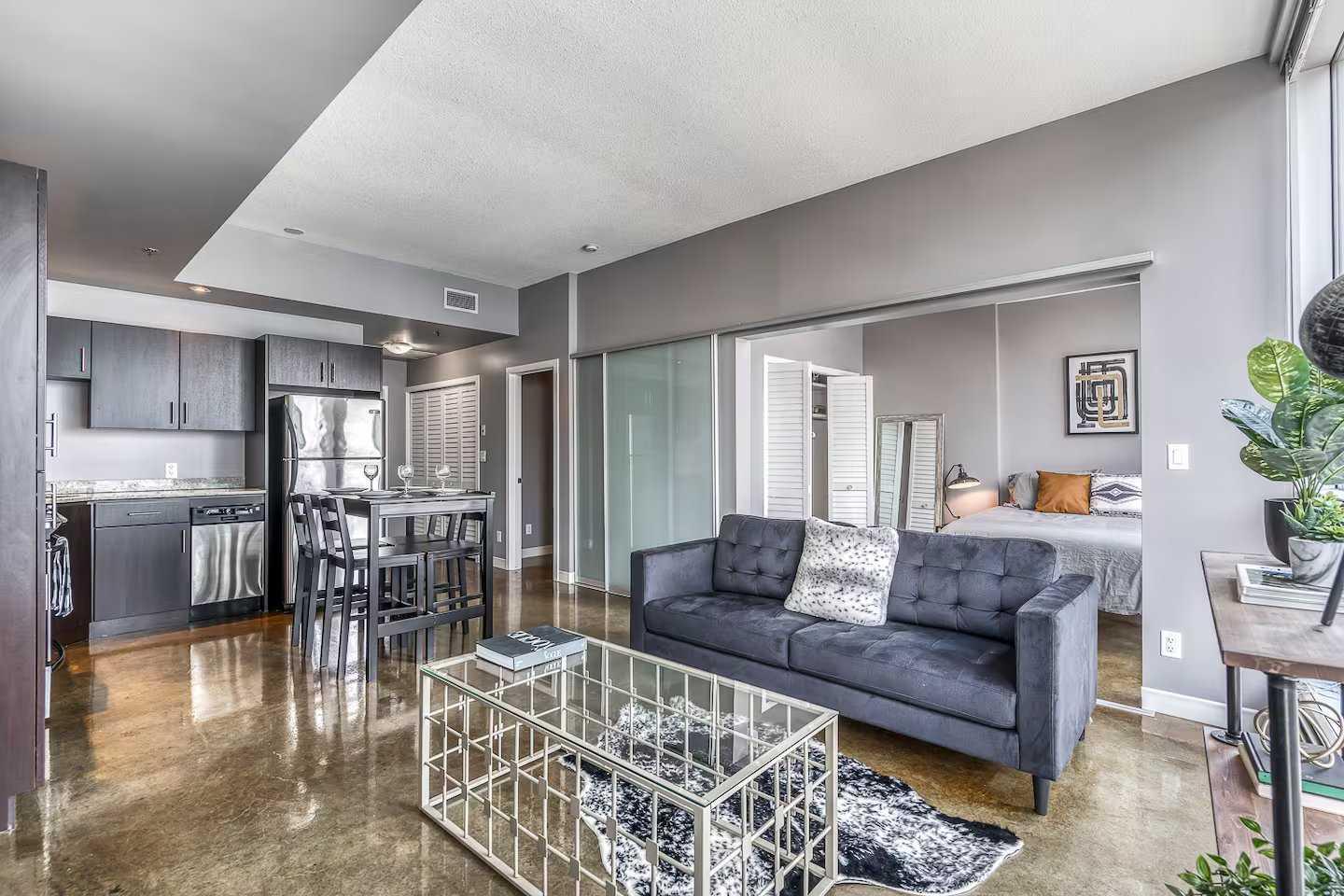 135 13 Avenue SW 907