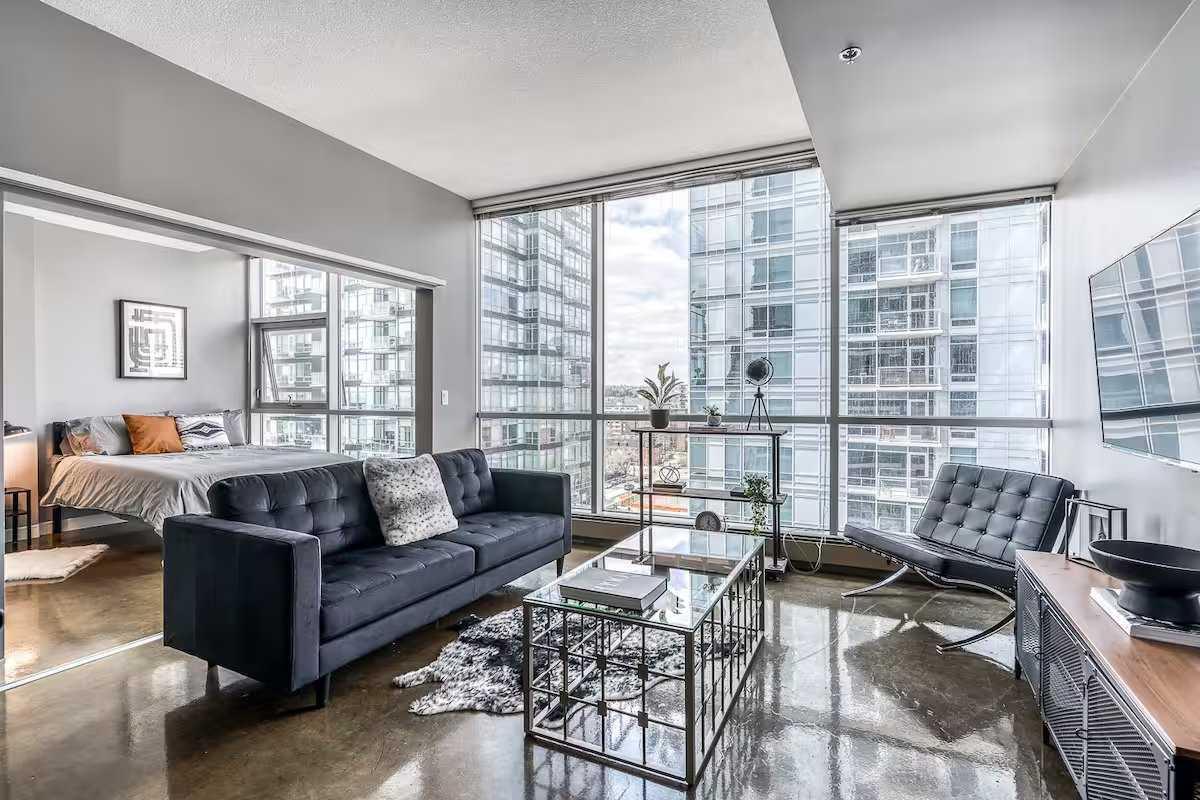 135 13 Avenue SW 907