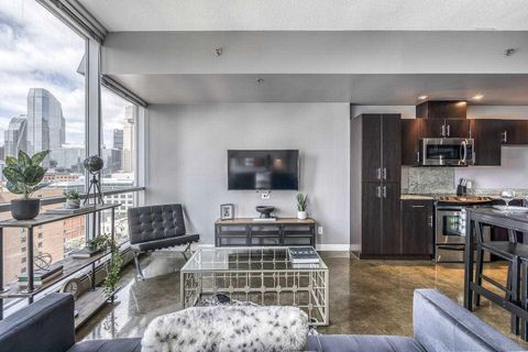 135 13 Avenue SW 907 Calgary AB T2R 0W8