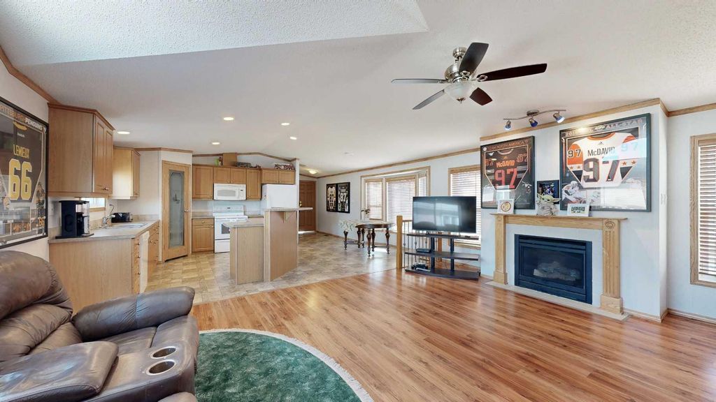 Photo of 18 Soper Street, Whitecourt, AB T7S 1V2 (MLS # A2300873)