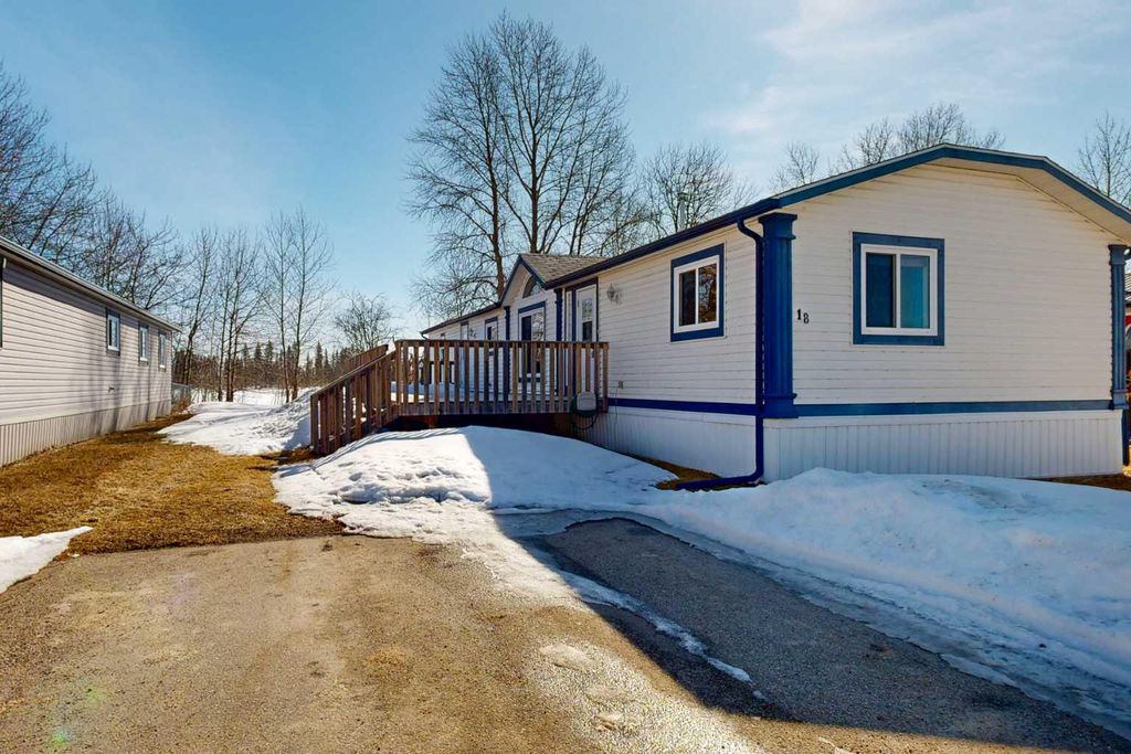Photo of 18 Soper Street, Whitecourt, AB T7S 1V2 (MLS # A2300873)