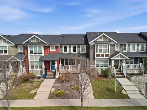 Photo of 93 Sunvalley Road, Cochrane, AB T4C 0X7 (MLS # A2309310)