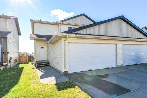Photo of 6802 50 Avenue #4, Camrose, AB T4V 5C7 (MLS # A2333252)