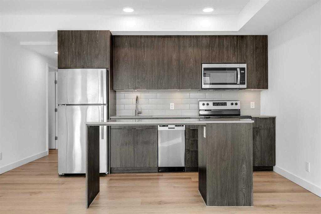 123 4 Street NE 1313