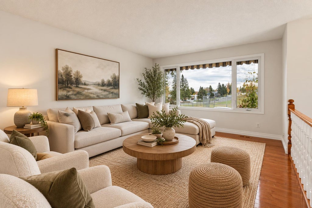 Photo of 808 Stonehaven Road SW, Calgary, AB T2W 0P6 (MLS # A2353771)