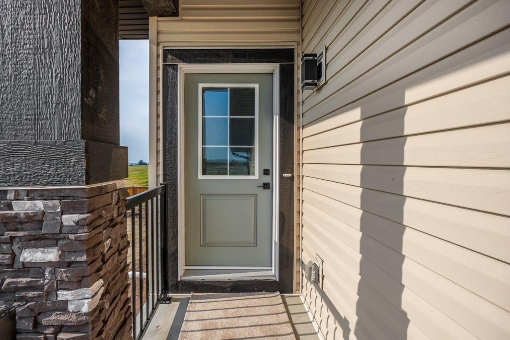 Photo of 142 Lakewood Crescent, Strathmore, AB T1P 0G6 (MLS # A2351488)