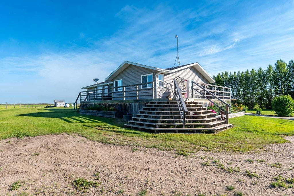 Photo of 49148 RGD RD 3261, Rural, SK S0M 1H0 (MLS # A2330136)