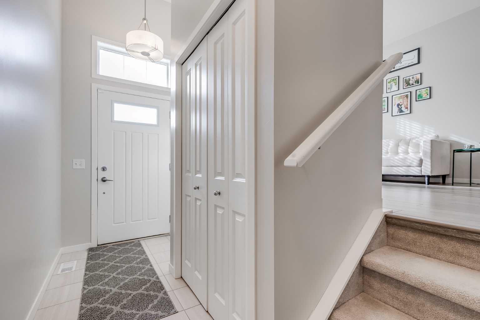 20 Copperpond Rise SE