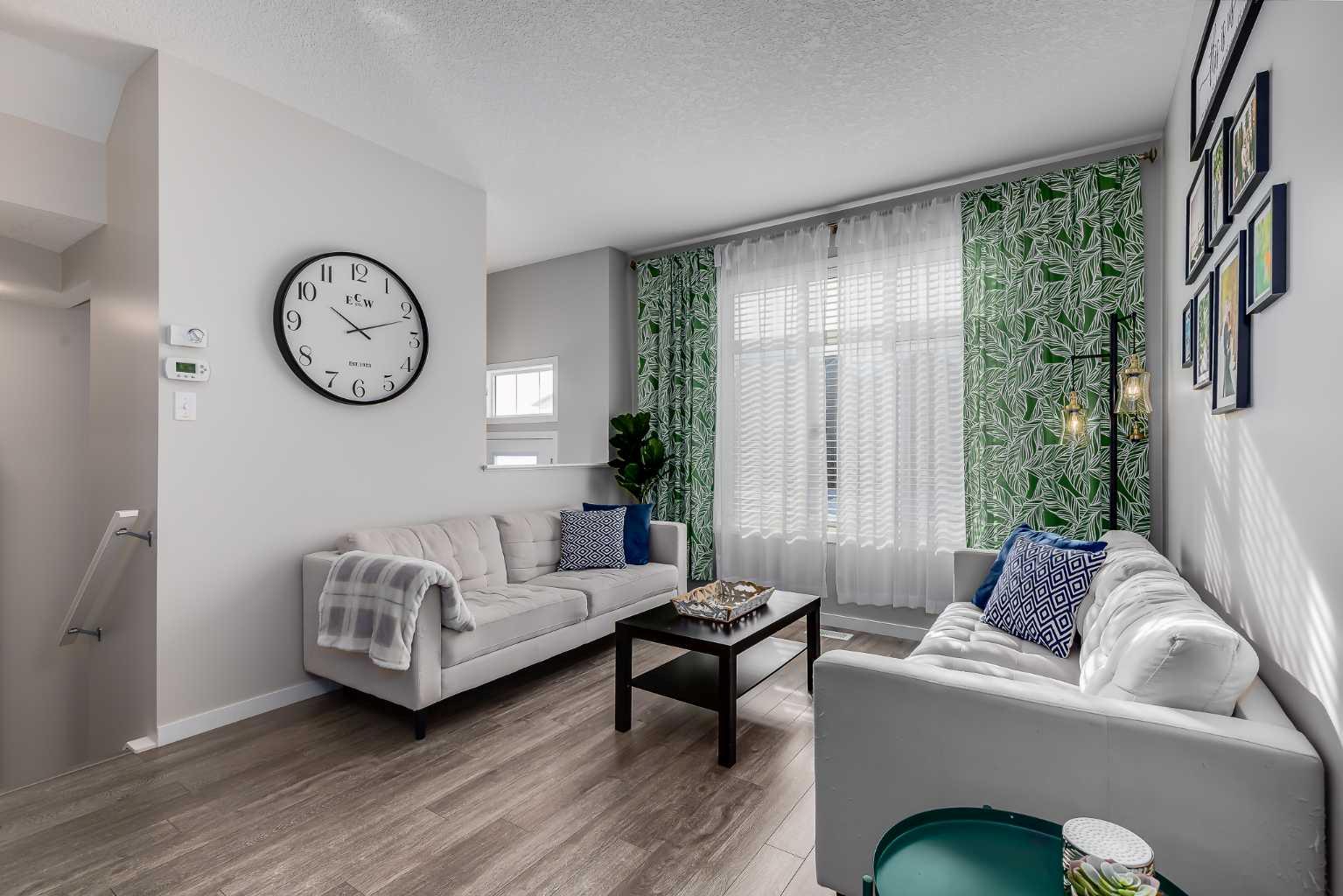 20 Copperpond Rise SE