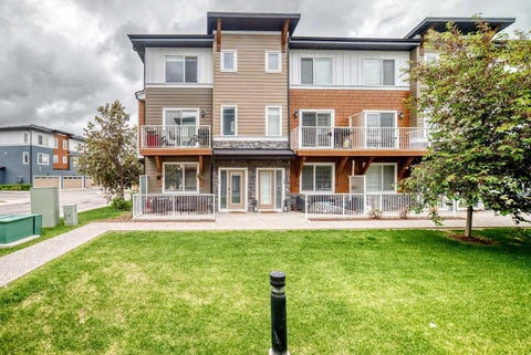 Photo of 111 Rainbow Falls Gate #30, Chestermere, AB T1X 0Z5 (MLS # A2323260)