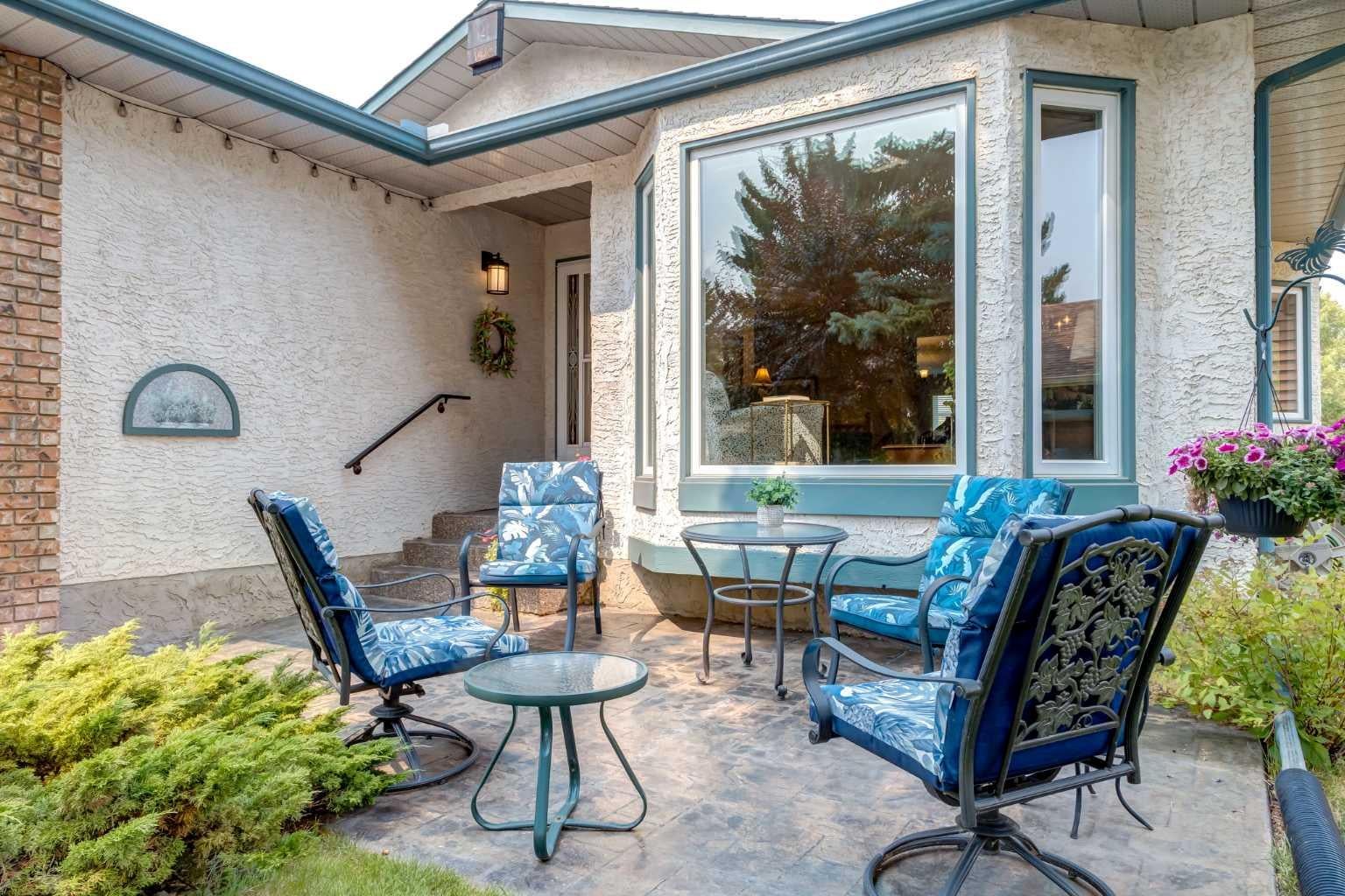 15 Sunrise Crescent SE