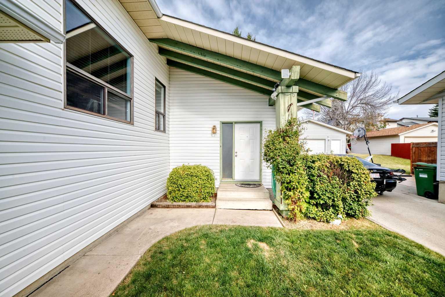 167 Woodridge Place SW