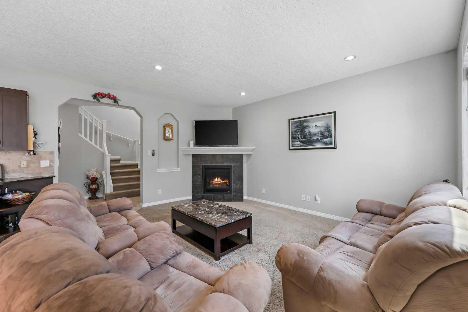 354 Kingsbury View SE