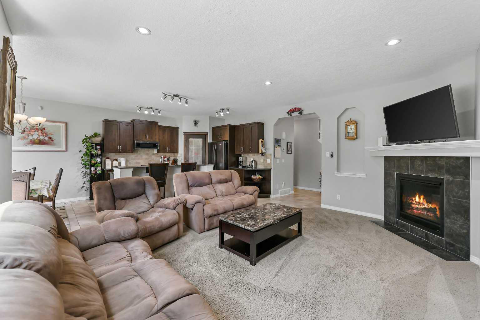354 Kingsbury View SE