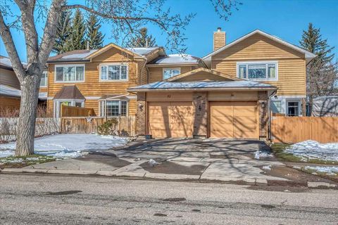 Photo of 32 Midpark Drive SE, Calgary, AB T2X 1T2 (MLS # A2303143)