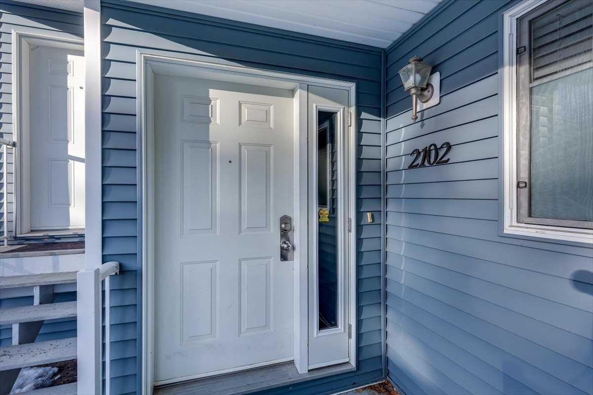 5220 50A Avenue 2102