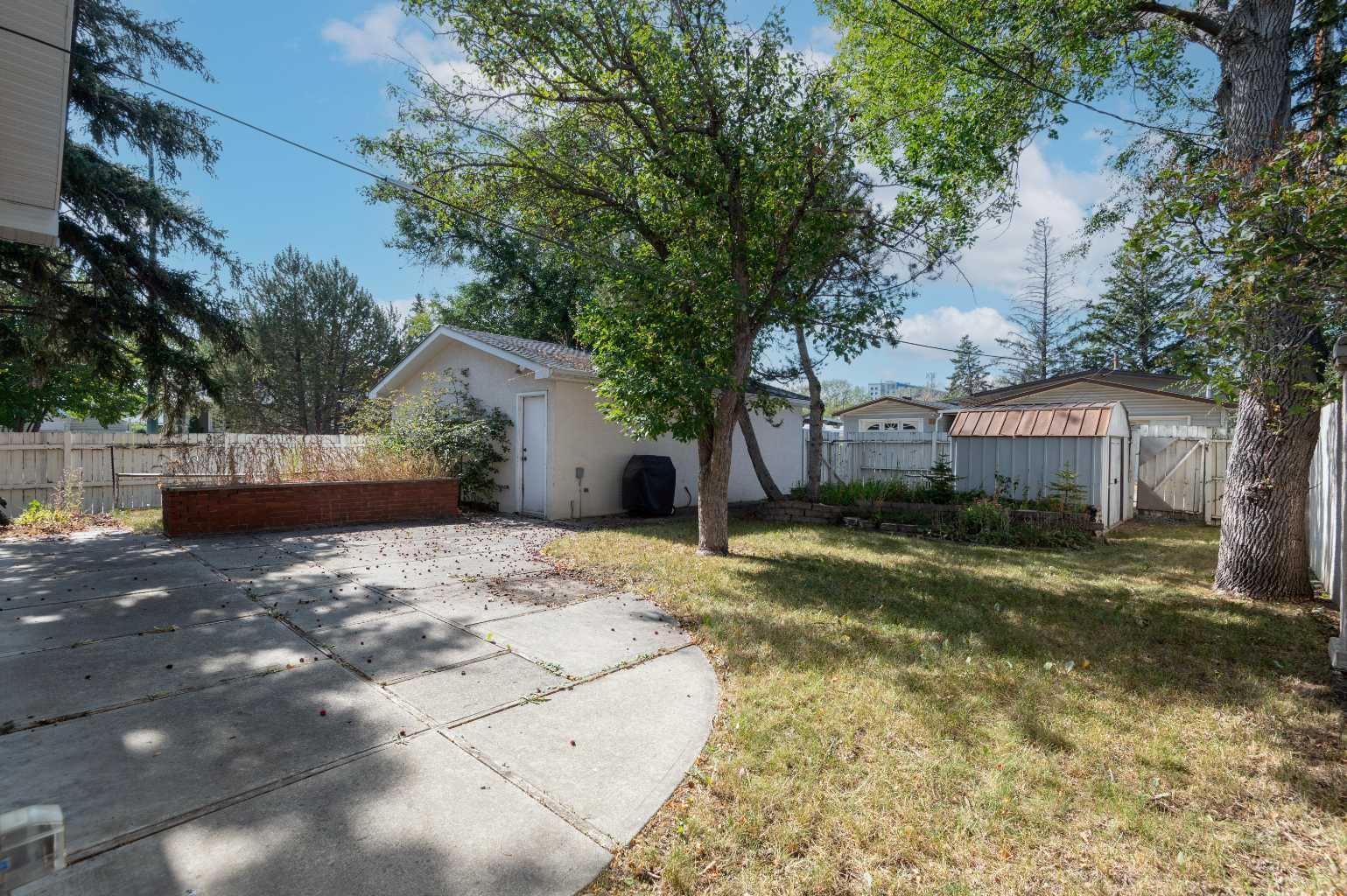 4328 Greenview Drive NE