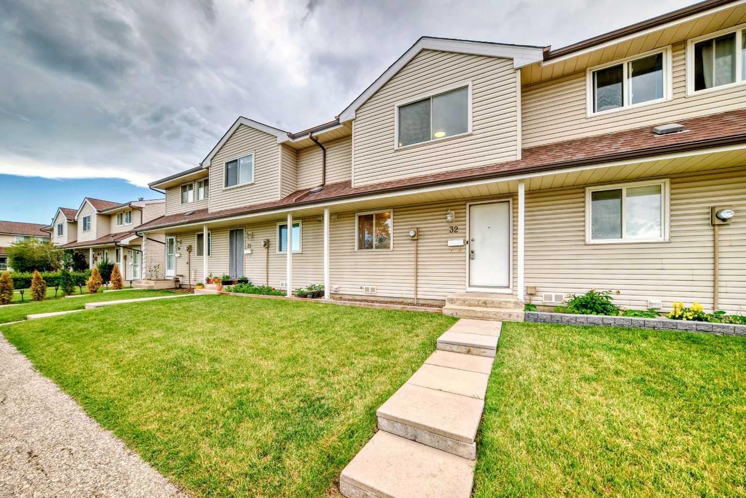 1515 Falconridge Drive NE 32