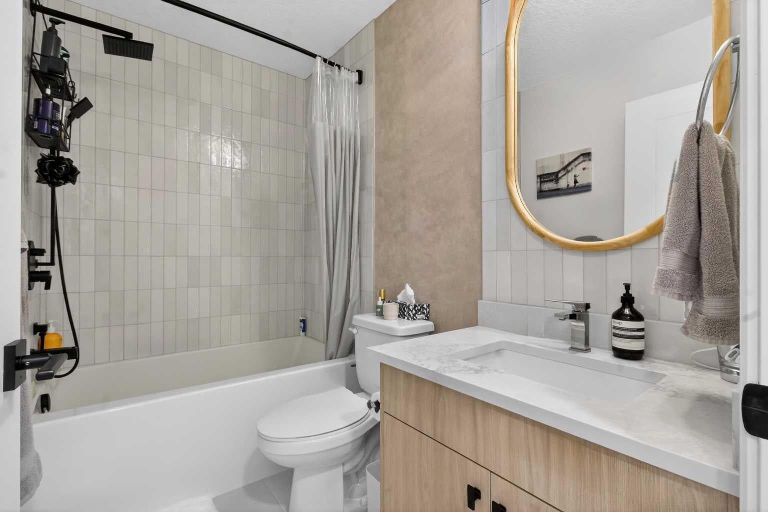 370 Dieppe Drive SW 215