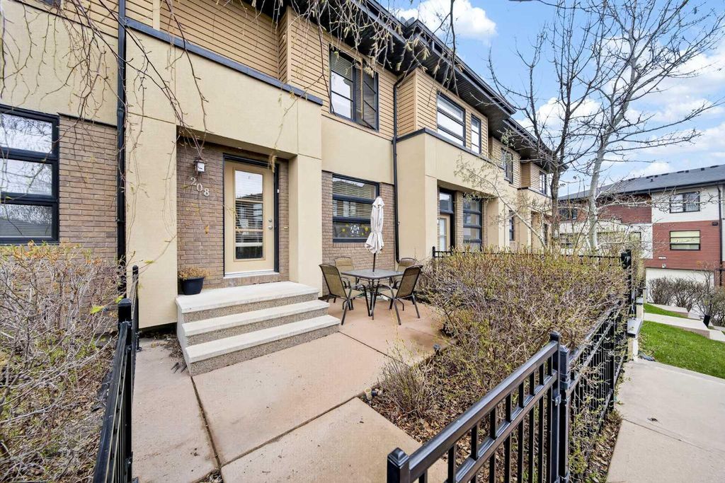 Photo of 208 Aspen Hills Villas SW, Calgary, AB T3H 0H8 (MLS # A2309590)