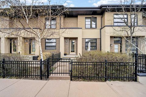 Photo of 208 Aspen Hills Villas SW, Calgary, AB T3H 0H8 (MLS # A2309590)