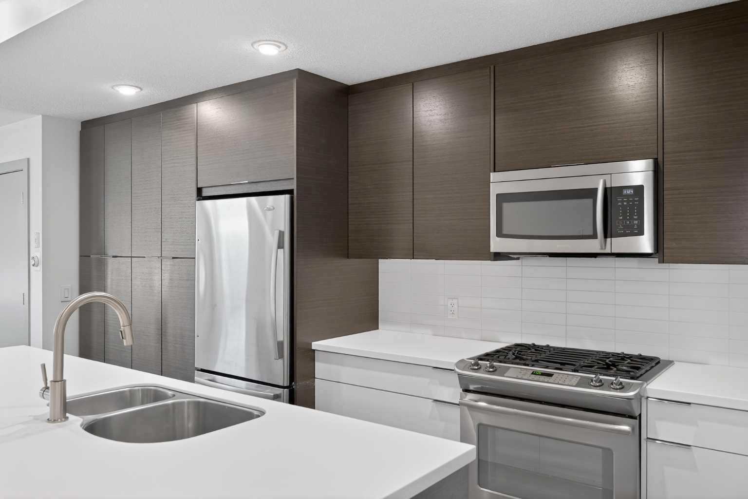 1707 27 Avenue SW 204