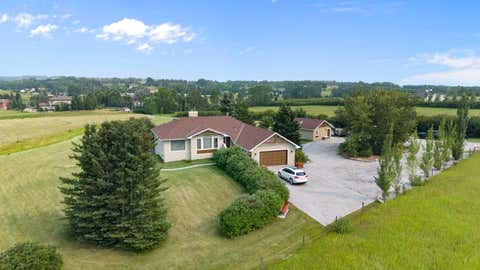 Photo of 244114 Range Road 32, Rural Rocky View County, AB T3Z 2E3 (MLS # A2340537)