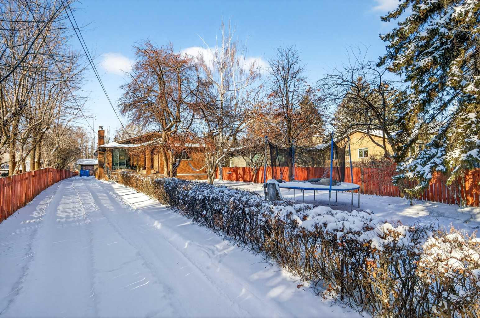 7103 Bow Crescent NW