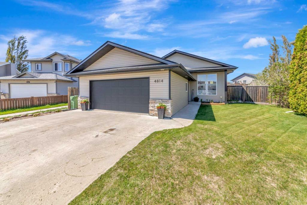 Photo of 4814 16 Street, Lloydminster, SK S9V 0V6 (MLS # A2313306)