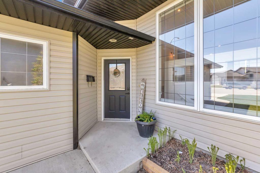 Photo of 4814 16 Street, Lloydminster, SK S9V 0V6 (MLS # A2313306)