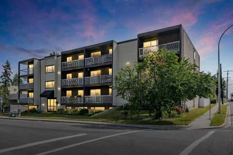 Photo of 2140 17A Street SW #402, Calgary, AB T2T 4R8 (MLS # A2334285)