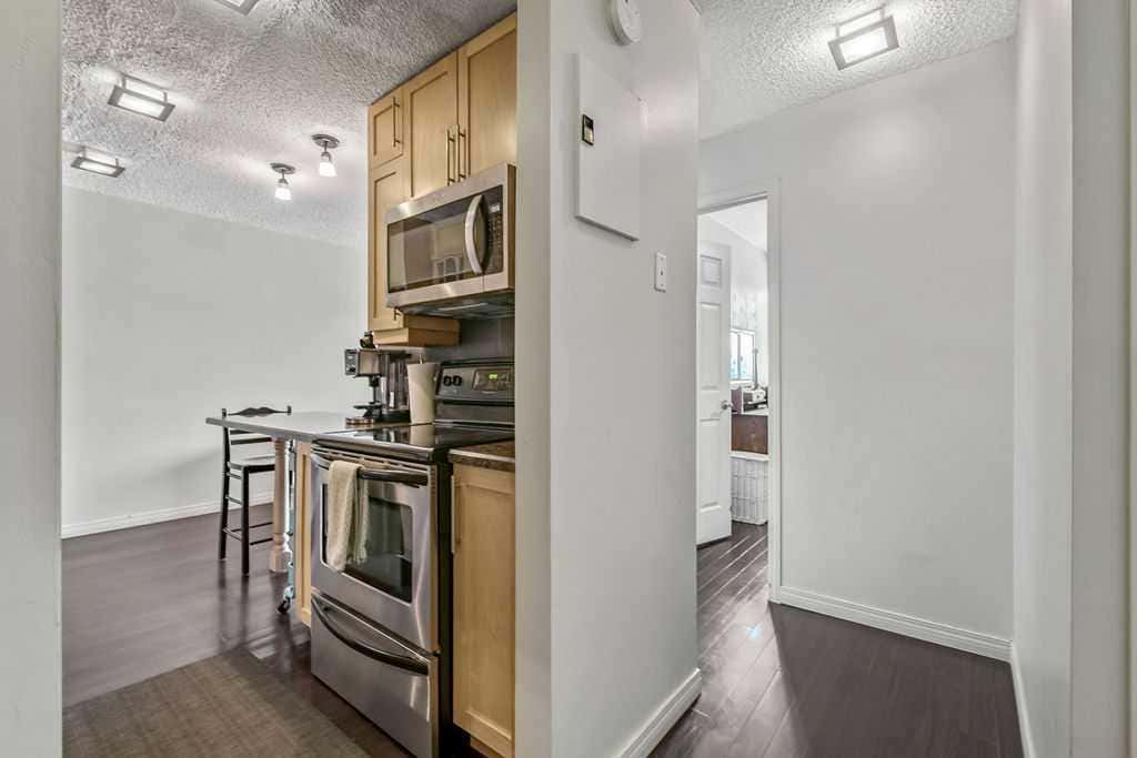 Photo of 2140 17A Street SW #402, Calgary, AB T2T 4R8 (MLS # A2334285)