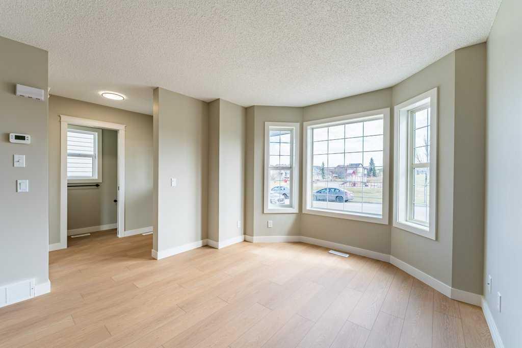 11 Saddlemont Close NE