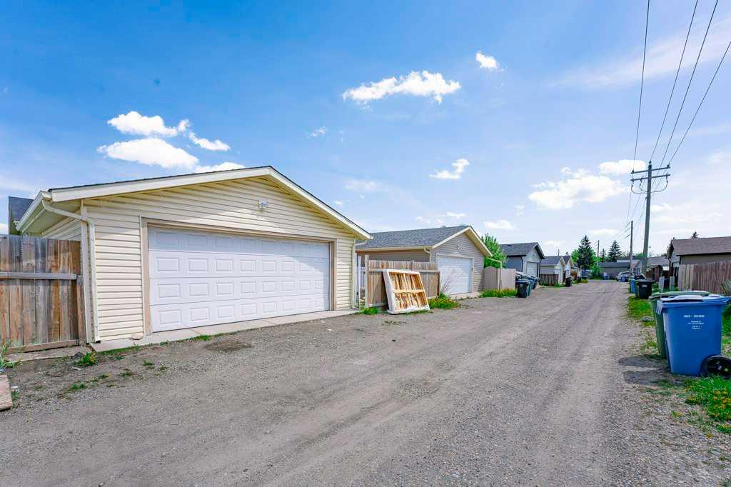159 Castlebrook Drive NE